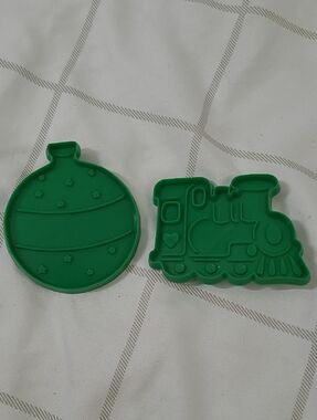 Green Train and Ornament Cookie Cutter Set Of 2 Holiday Baking ♻️ 5/$10 ♻️